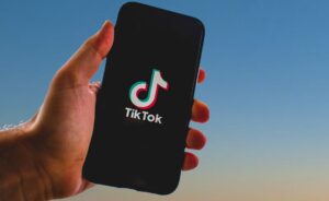 “The Weeknd” to hold an augmented-reality concert on TikTok