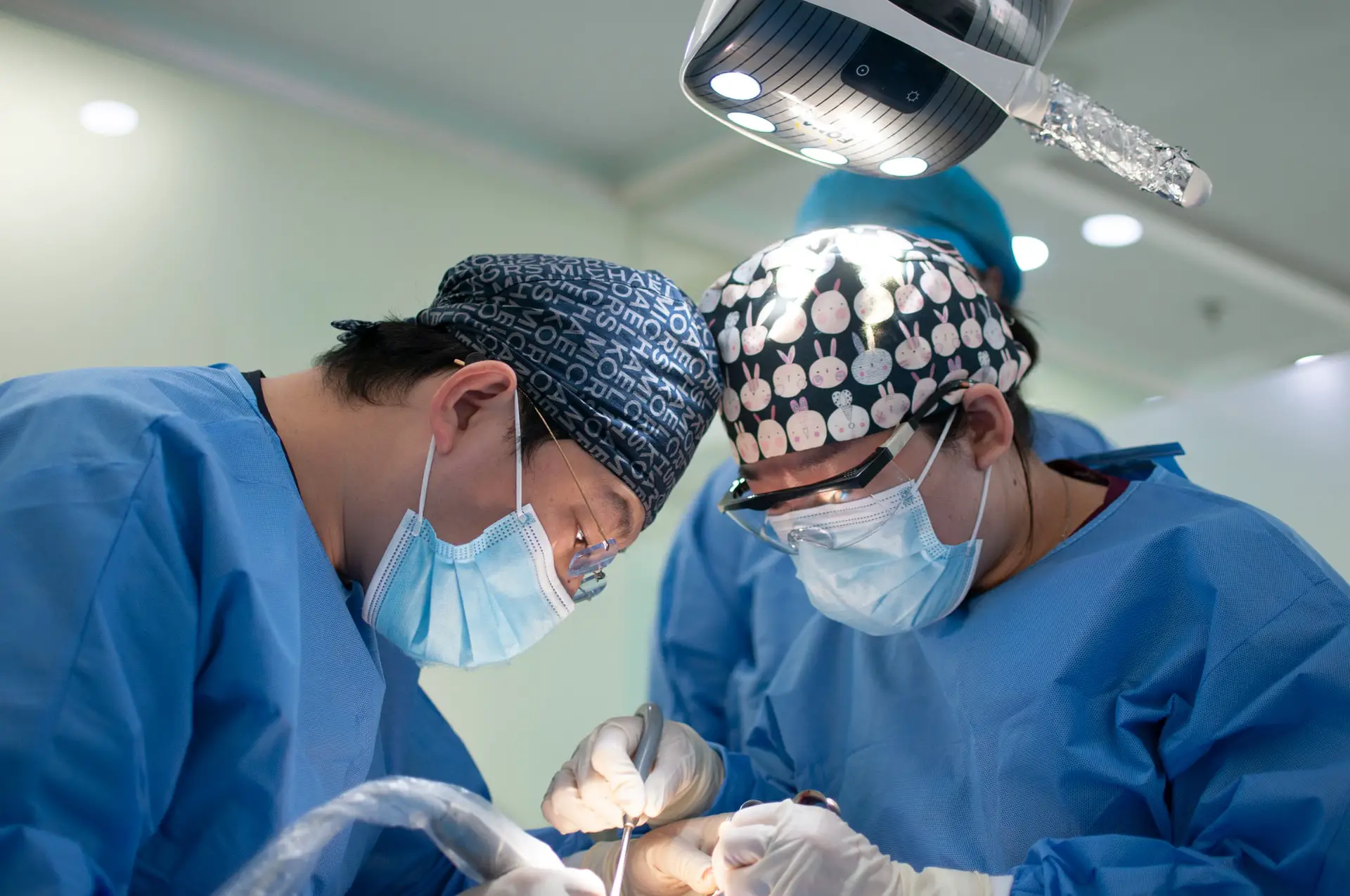 Vuzix Blade Smart Glasses Aids the First Total AR Knee Replacement Surgery in the US
