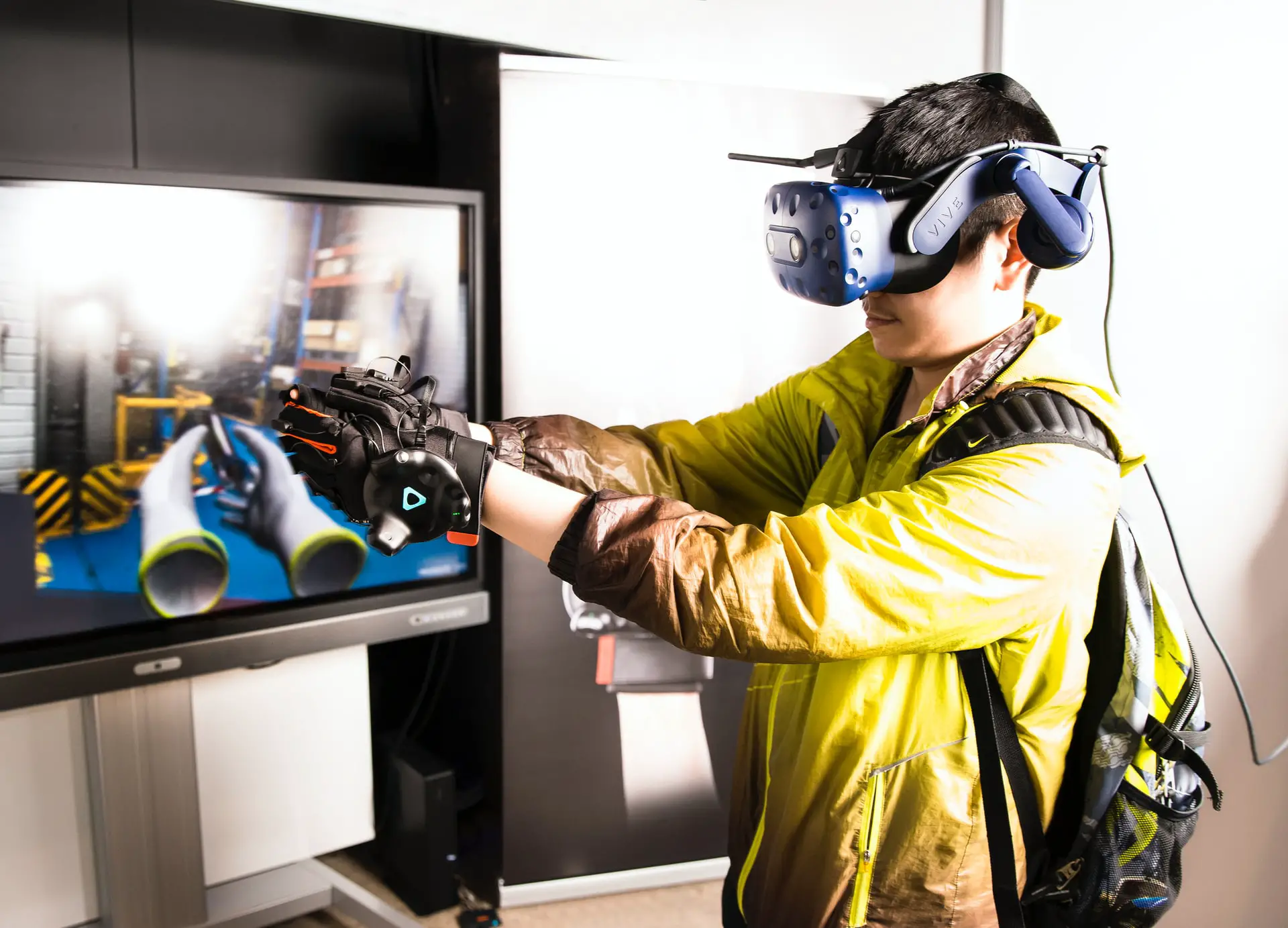 bHaptics’ Unveils the TactSuit to Further Immerse Users into VR Gaming