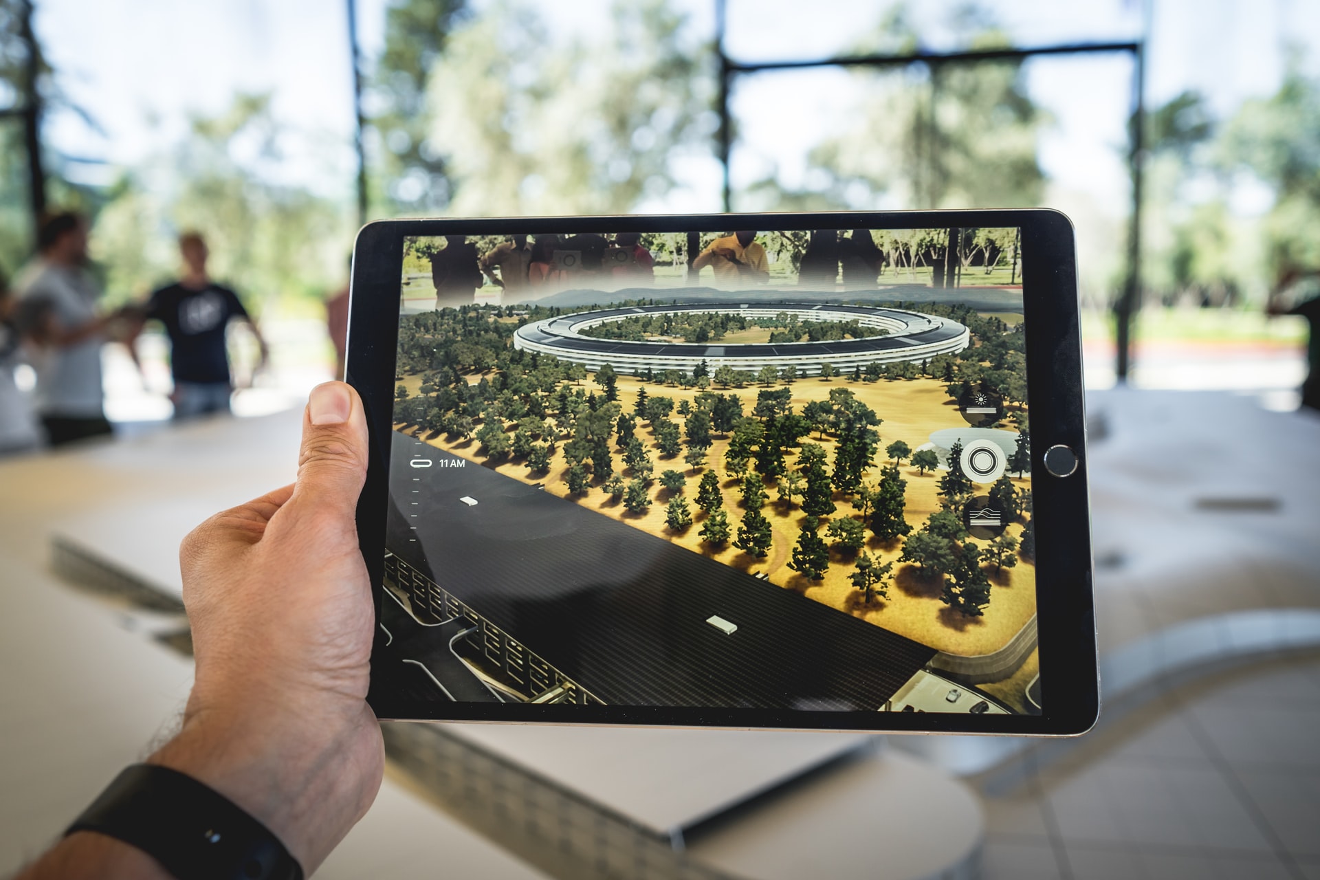 Five Powerful Real-World Applications of Augmented Reality