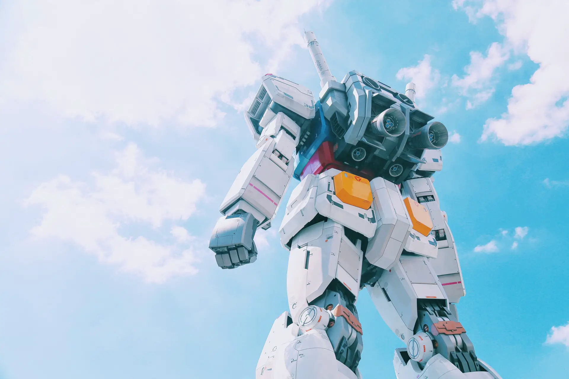 Japan-based Developer Brings the Giant AR Gundam Robot on the Streets of Tokyo via HoloLens 2