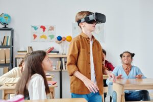 Meta Funds Initiative to Build Virtual Classrooms for 7 Universities and Provides VR Headsets