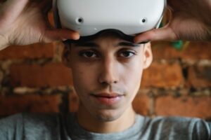 Starter Guide For Virtual Reality Enthusiast