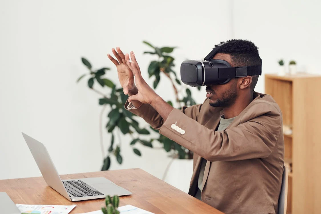 Immerse to Simplify Enterprise XR Training Programs with ‘VR in a BOX’