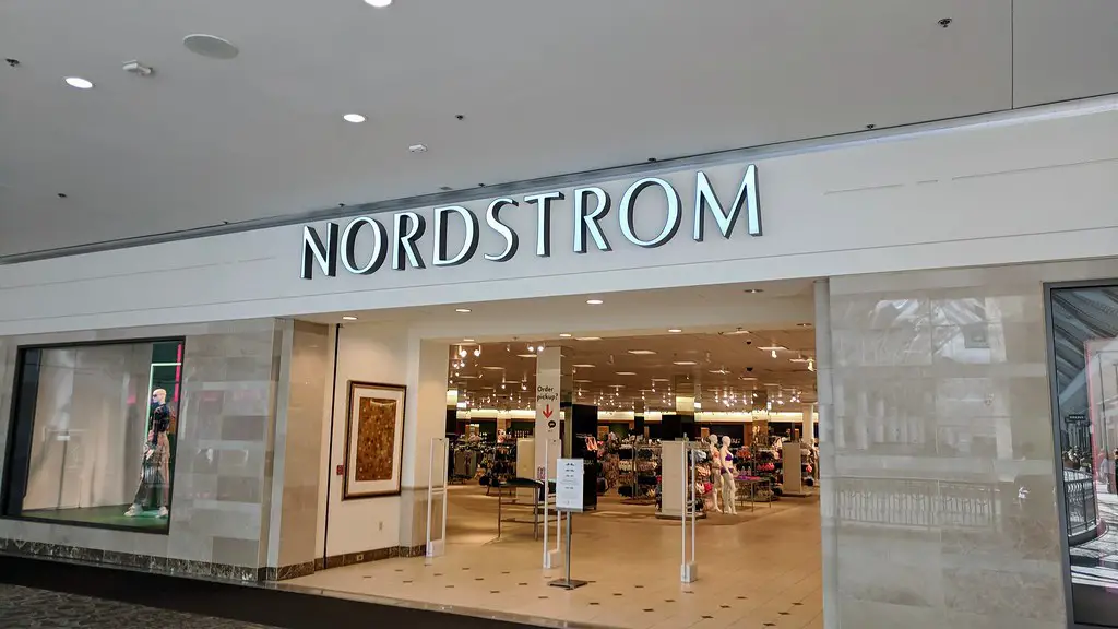Nordstrom Adds 3D and AR Features to Its Mobile App
