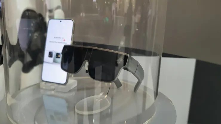 Xiaomi has unveiled a prototype of augmented reality glasses, putting it in the same league as Microsoft and Google.